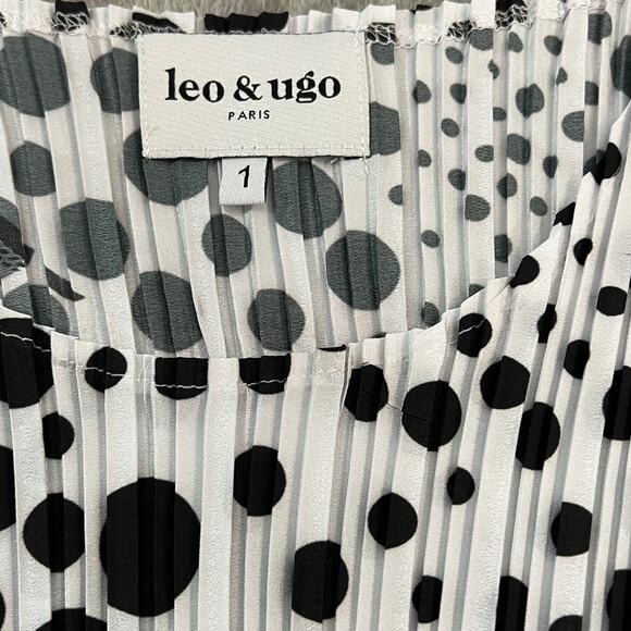 LEO AND UGO PARIS  Black and White Accordian  Pleated Short Sleeve Top Small - Picture 6 of 10